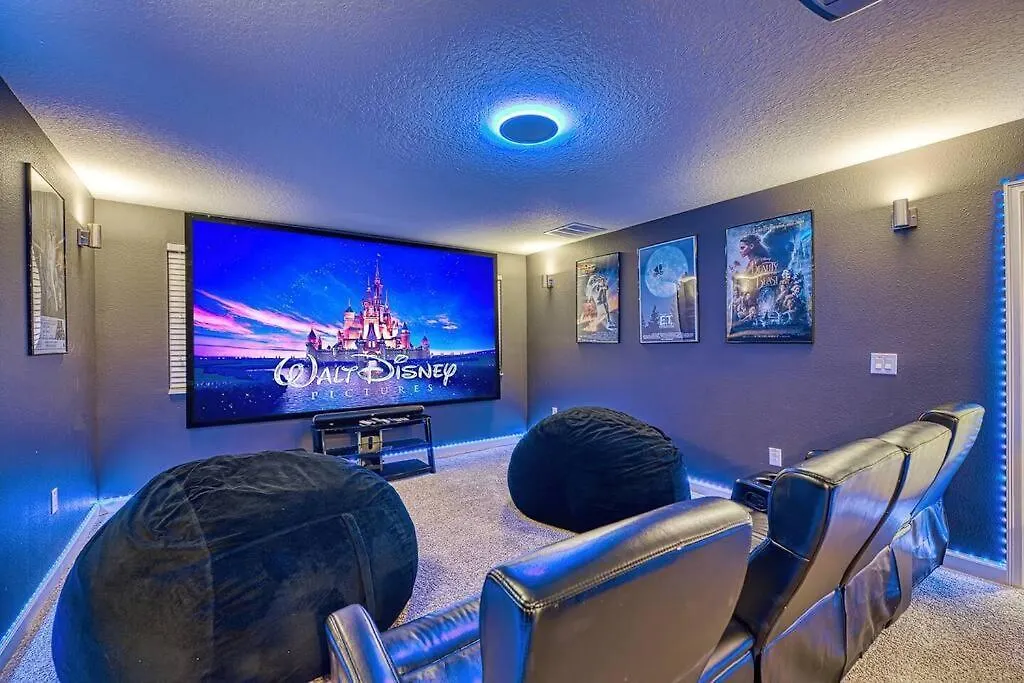Holiday home Champions Oasis - Spacious Villa & Free Pool Heat Davenport