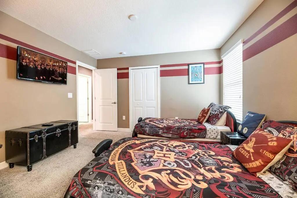 Holiday home Champions Oasis - Spacious Villa & Free Pool Heat Davenport