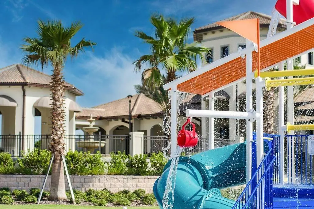 Holiday home Champions Oasis - Spacious Villa & Free Pool Heat Davenport